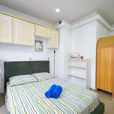 Apartment 3 Avec Balcon Centre