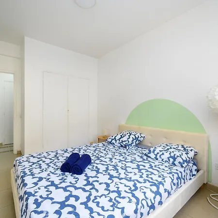 3 Avec Balcon Centre Apartment *