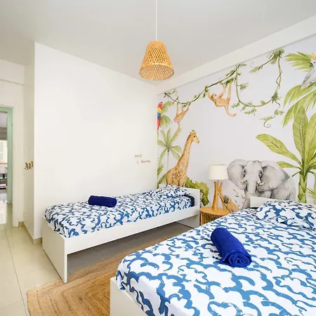 3 Avec Balcon Centre Apartment *