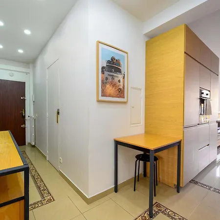 3 Avec Balcon Centre Apartment *